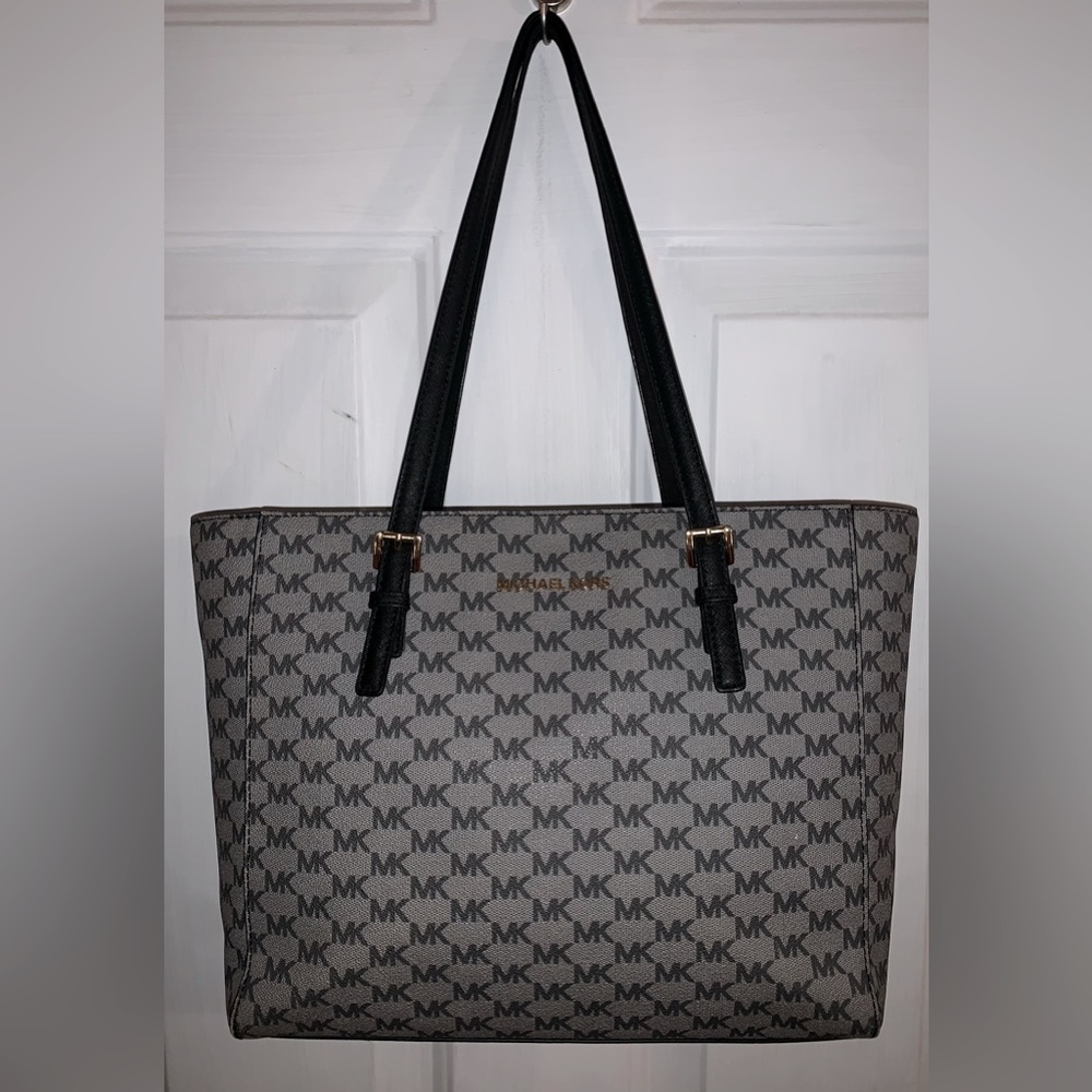 Michael Kors large Jet Set travel MK signature Shoulder Bag Purse